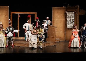 İki Efendinin Uşağı Açık Hava’da göz doldurdu