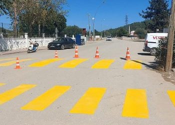 İlçe Genelinde Okul Yollarındaki Yaya Geçitleri Yine Boyanıyor