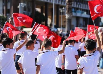 İlköğretim Haftası Aliağa’da Renkli Etkinliklerle Kutlandı