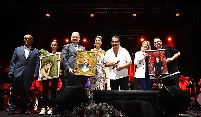 İmparator Söyledi, Asarlık Halay Çekti