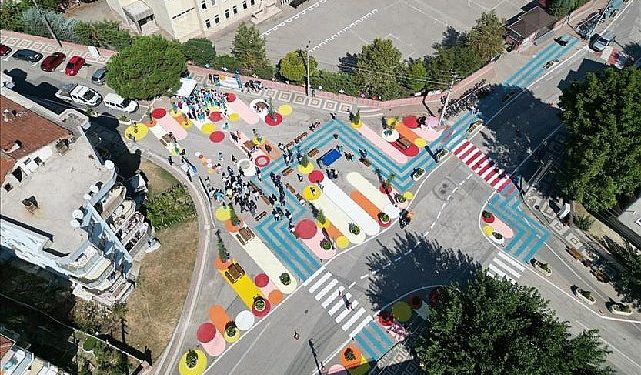 İnegöl’ün Birinci Çocuk Dostu Sokağı Açıldı