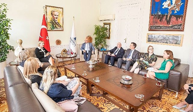 İngiltere Büyükelçisi Morris Lider Soyer’i ziyaret etti