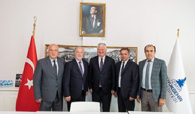 İzmir Büyükşehir Belediyesi Esnafla El Ele Olmaya Devam Edecek