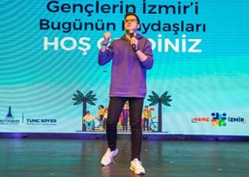 İzmir Büyükşehir Belediyesi’nden Gençlere Yapay Zekâ Eğitimi