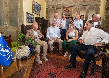 İzmir-Midilli seferleri dönemi dostluk bildirileriyle kapattı