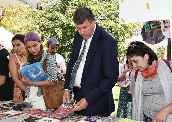 Kadıköy Çizgi Şenliği, Birbirinden Renkli Etkinliklerle Devam Ediyor