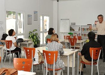 Karşıyaka Belediyesi’nden 2 bin şahsa fiyatsız kurs