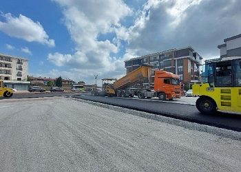 Kartepe Kent Meydanı Otoparkı Asfaltlandı