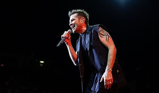 Kenan Doğulu, Harbiye’de binlerce hayranıyla tekrar buluştu