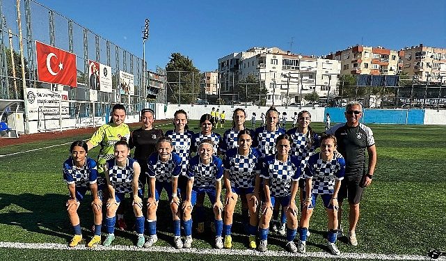 Konak Belediyespor U17 Kız Futbol Ekibi şampiyonluk yolunda