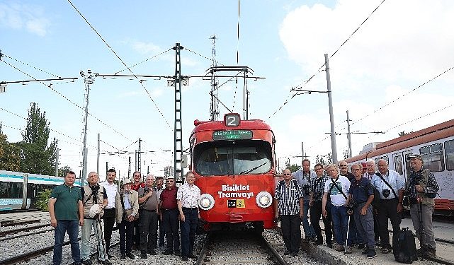 Konya Büyükşehir’in Bisiklet Tramvayı Örnek Oluyor