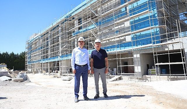 Lider Altay ve Lider Kavuş Yaka Toplumsal Tesisleri inşaatını inceledi