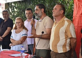 Lider Atabay Didim Cem Konutu’nda düzenlenen basın açıklamasına katıldı