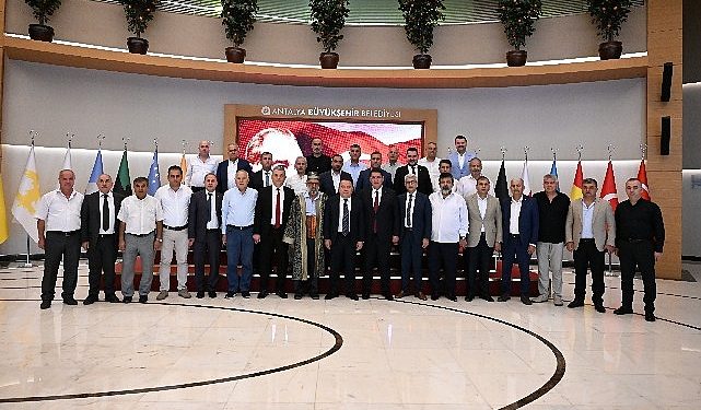 Lider Böcek esnaf temsilcilerini ağırladı