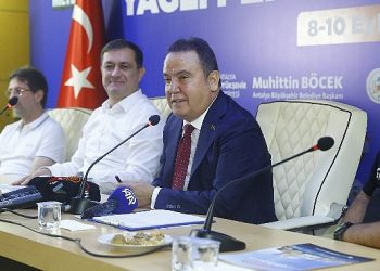 Lider Böcek’den 671. Tarihi Elmalı Güreşleri’ne davet