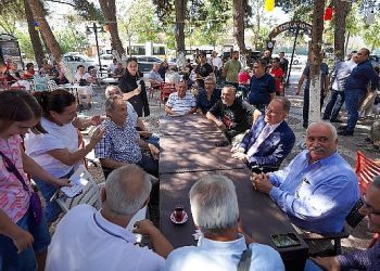 Lider Çalık Emekliler Lokali’ni ziyaret etti