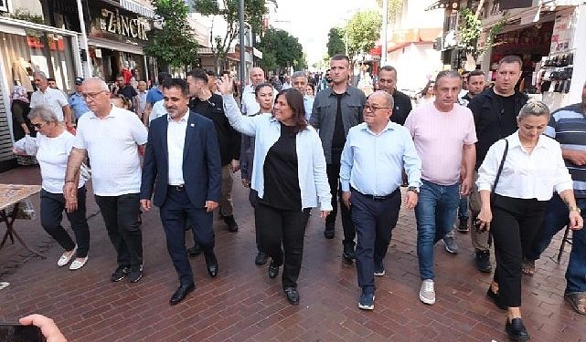 Lider Çerçioğlu Nazilli’de vatandaşlarla bir ortaya geldi