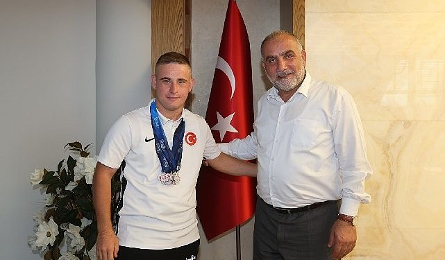 Lider Sandıkçı, Avrupa’da Tarih Yazan Ulusal Sporcuyu Ağırladı