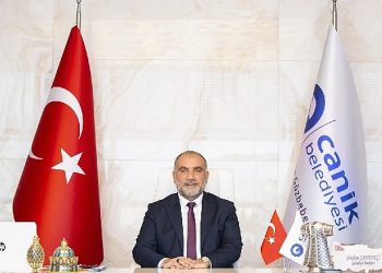 Lider Sandıkçı: “Peygamber Efendimizin (S.A.V) hayatını, bizlere olan bildirilerini ve öğütlerini prensip edinmeliyiz”