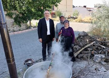 Lider Savran, 20 Temmuz ve Yeni Mahalle’de esnaf ve konut ziyaretlerinde bulundu