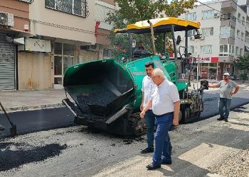 Lider Selvitopu asfalt çalışmalarını yeniden yerinde denetledi