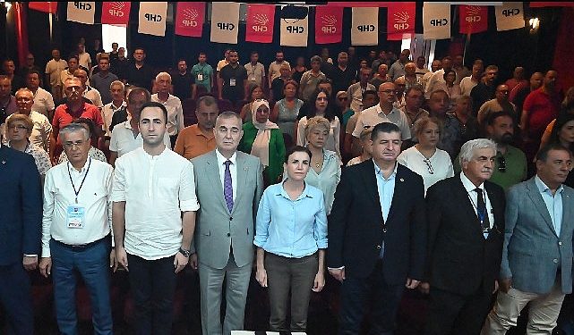 Lider Topaloğlu CHP İlçe Kongresi’ne katıldı