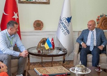 Lider Tunç Soyer Ukrayna heyetini ağırladı