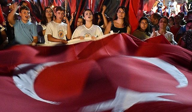 Lüleburgaz’da Zafer Bayramı coşkusu alanlara sığmadı!