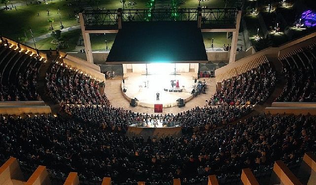 Metin Uca, Didimlileri Kahkahaya Boğdu