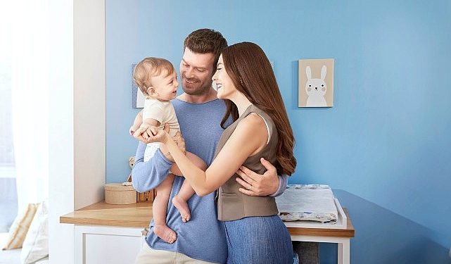 Molfix’in Başak ve Kıvanç Tatlıtuğ çifti ile ikinci reklam sineması yayında