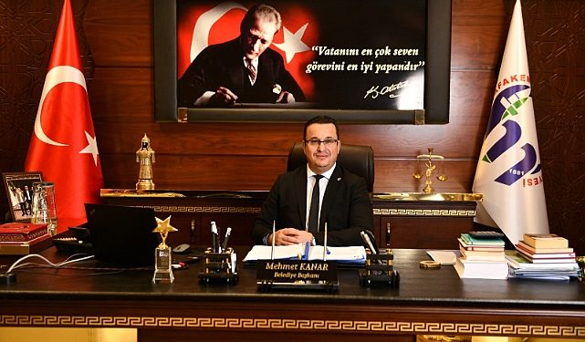 Mustafakemalpaşa Belediye Lideri Mehmet Kanar 30 Ağustos Zafer Bayramı münasebetiyle bir ileti yayımladı.