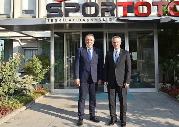 Nevşehir Belediye Lideri Savran, Spor Toto Teşkilatı Lideri Dr. Mehmet Cet Öztürk’ü ziyaret etti