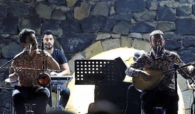 Nevşehir Kalesi’nde Türkü Ziyafeti