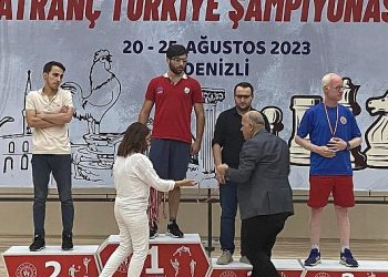 Nilüfer Belediyesi GESK’ten satrançta 3 madalya
