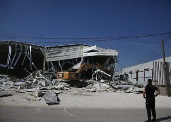 Nilüfer’de İki Kaçak Yapı Daha Yıkıldı