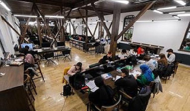 Nöbetçi Kitaphanelerden Üniversiteye