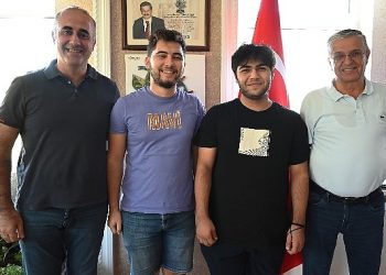 Öğrencilerden Lider Topaloğlu’na Ziyaret