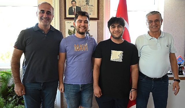 Öğrencilerden Lider Topaloğlu’na Ziyaret