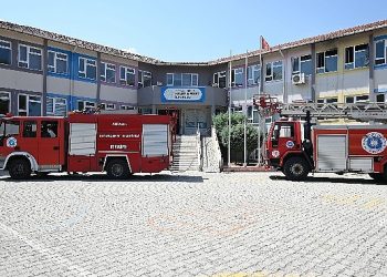 Okul yangını korkuttu