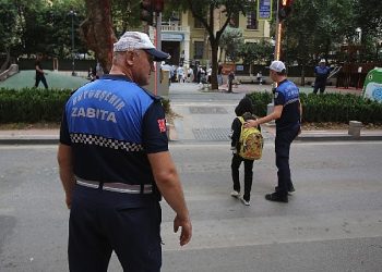 Okulların birinci gününde Büyükşehir Zabıtası vazife başında olacak