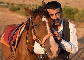 Savlı Güldürü Sineması Hükümet beyefendi 6 Ekim’de vizyona giriyor