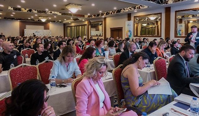 Seçkin İş İnsanları İzmir’de Buluştu