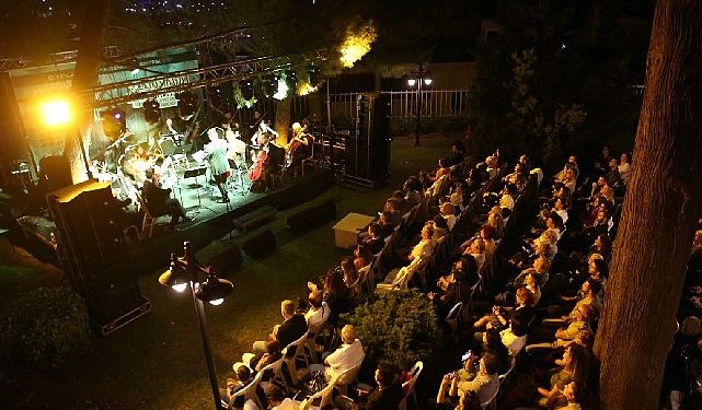 Selim Sırrı Paşa Konağı’ndan Doğu-Batı Tınıları Yükseldi