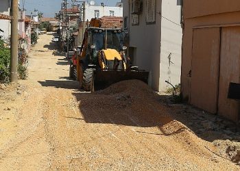 Serik’te iki mahallenin içme suyu çizgisi yenilendi