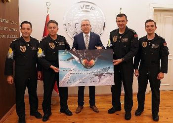 SOLOTÜRK Grubu, Ege’ye konuk oldu