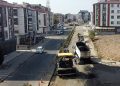 Takımlar Yol ve Kaldırım Çalışmalarını Sürdürüyor