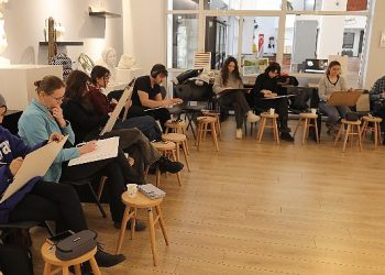 Turan Erol Sanat Atölyesi Gençleri İmtihana Hazırlıyor