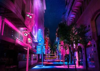 Ünlü İsimler ile Yumoş Sokak Daha da Renklendi