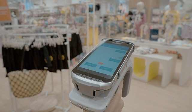 Verimliliğini artırıp hızlanmak isteyen perakendeci RFID teknolojisine geçiyor