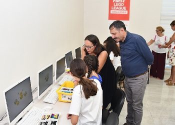 Yurt Dışından Gelen Öğrenci ve Öğretmenler Yenişehir Belediyesi Akademi’yi Gezdi